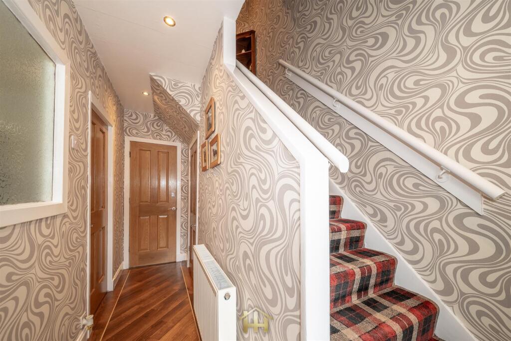 22 BALBEGGIE TERR DD4 8RL EDIT (23 of 48).jpg