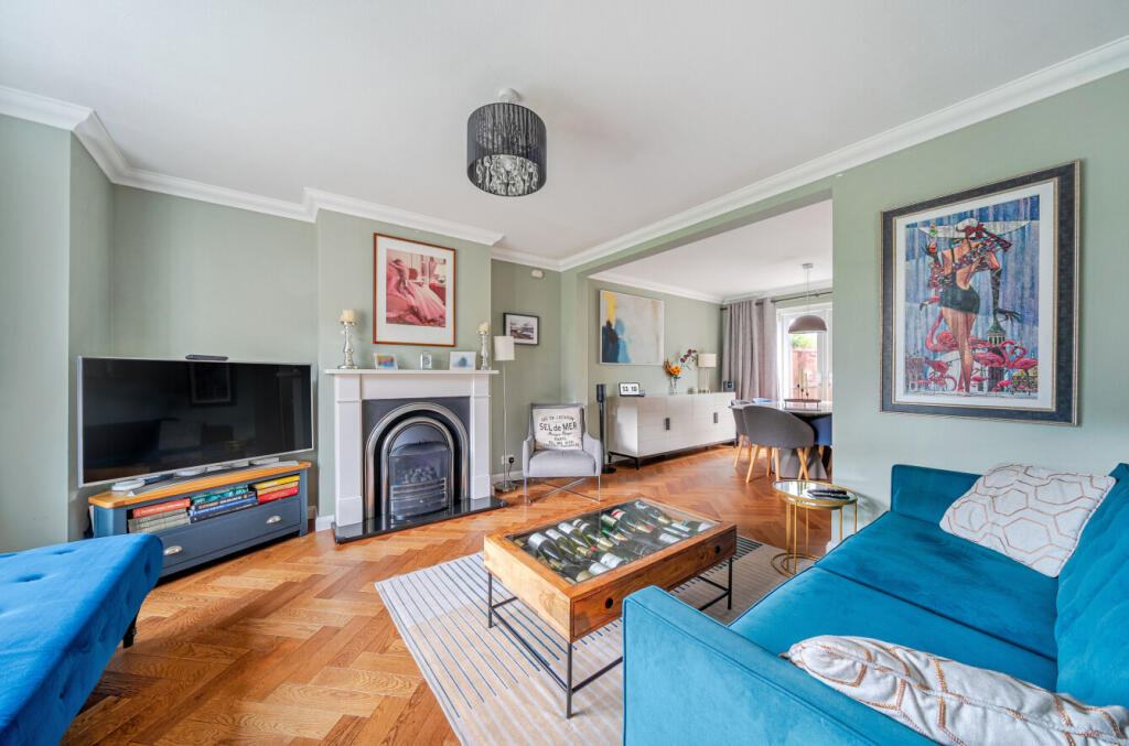 1328307-1-687f95e...