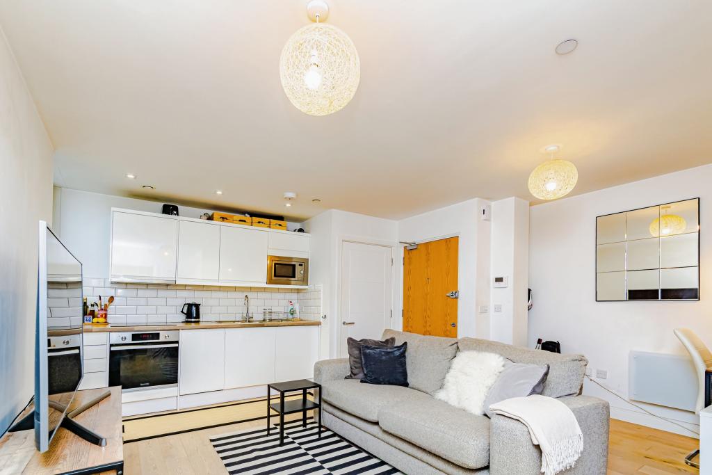 Lounge / Kitchen