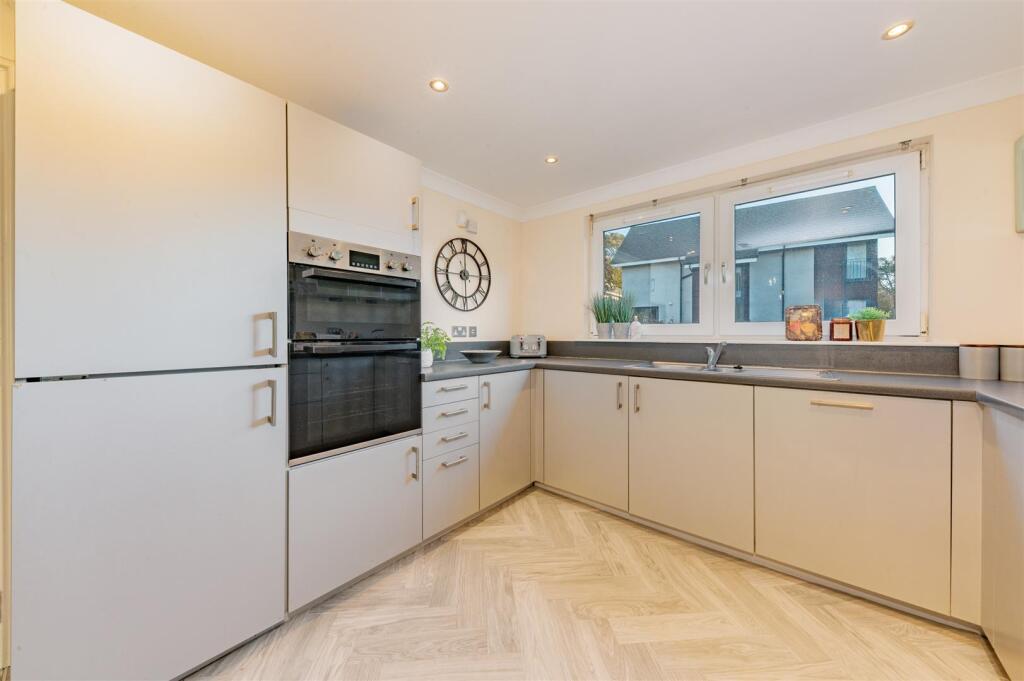 15 Dudhope Gardens Dundee-8.JPG