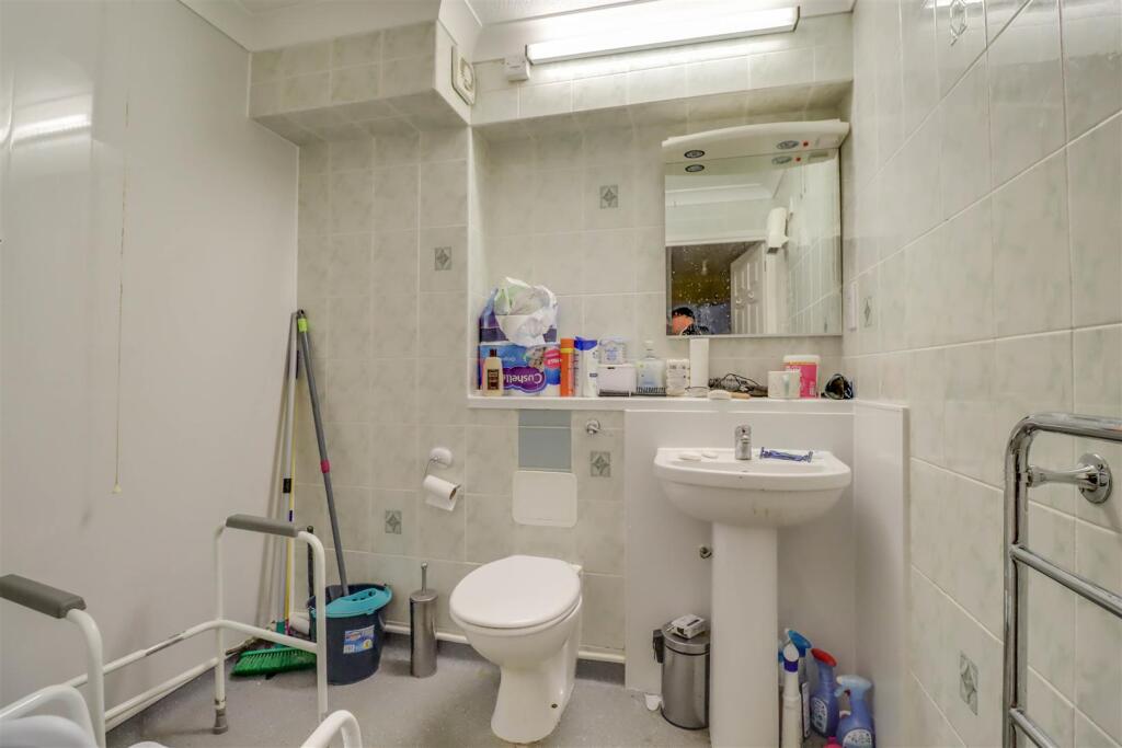 6 HOMEHOLLY HOUSE-2.jpg