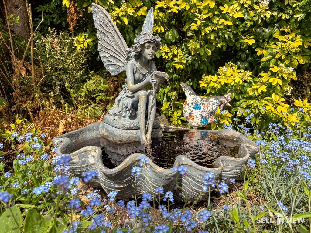 Garden features 