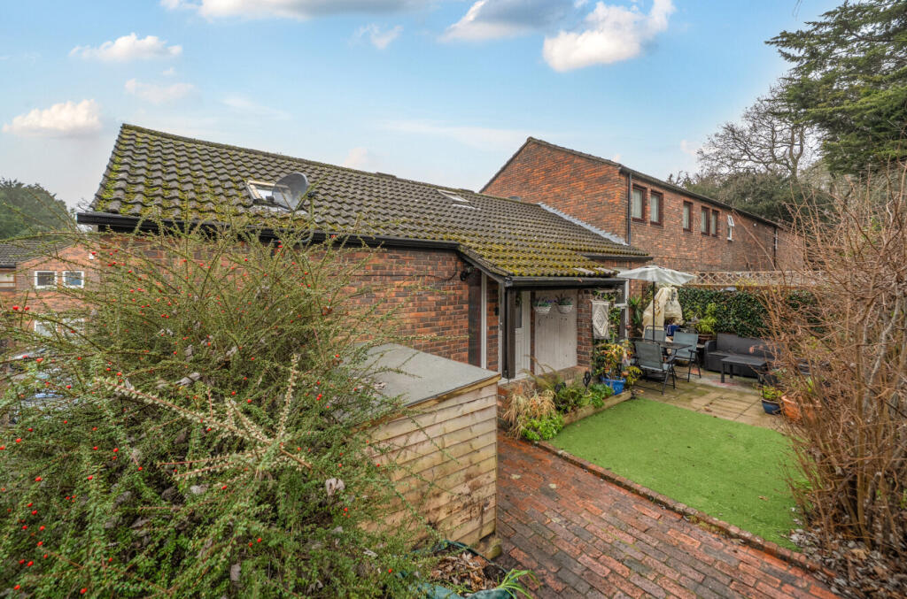 1394668-16-695f88...