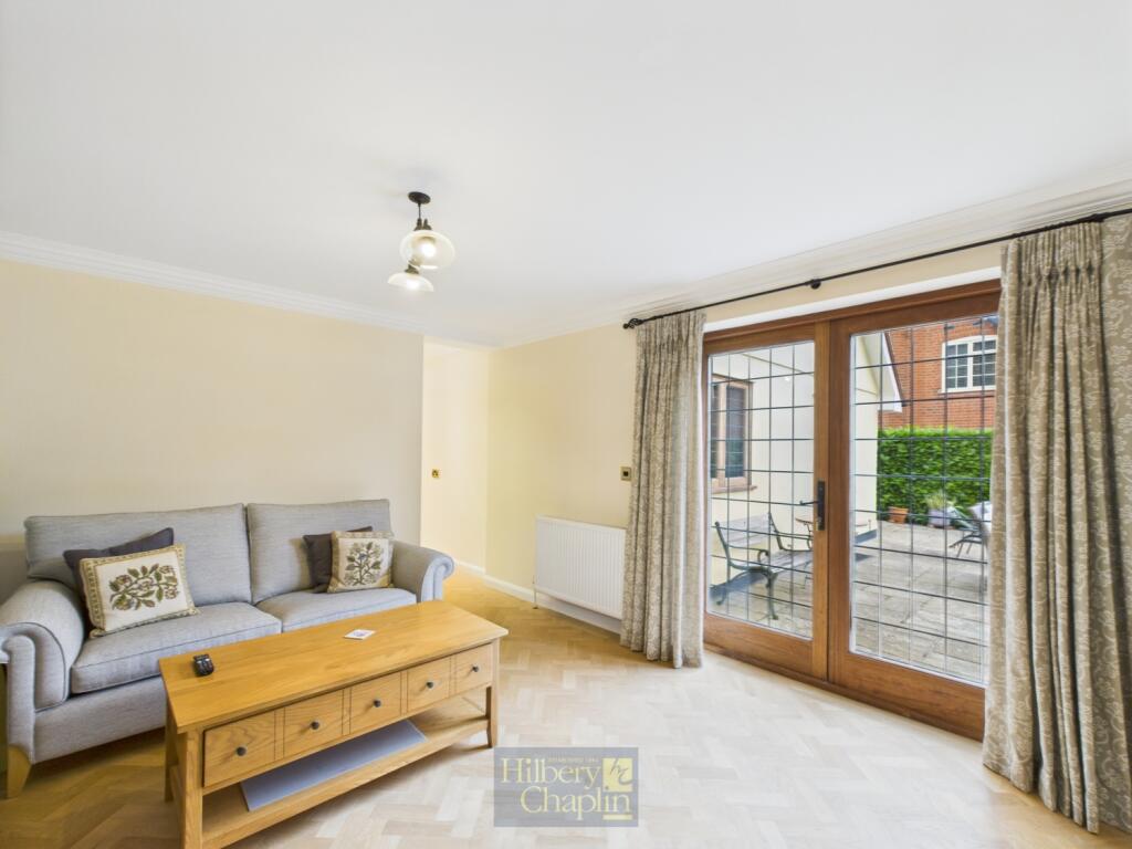 CAM02786G0-PR0158-STILL036