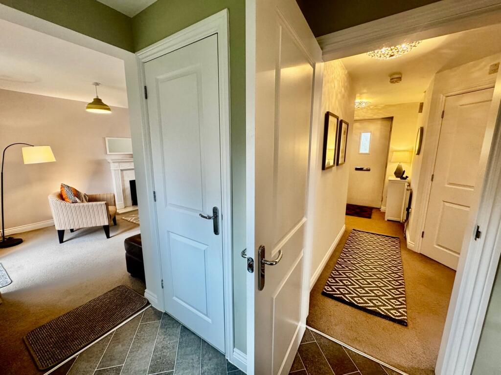 Inner Hallway  &amp; Lounge