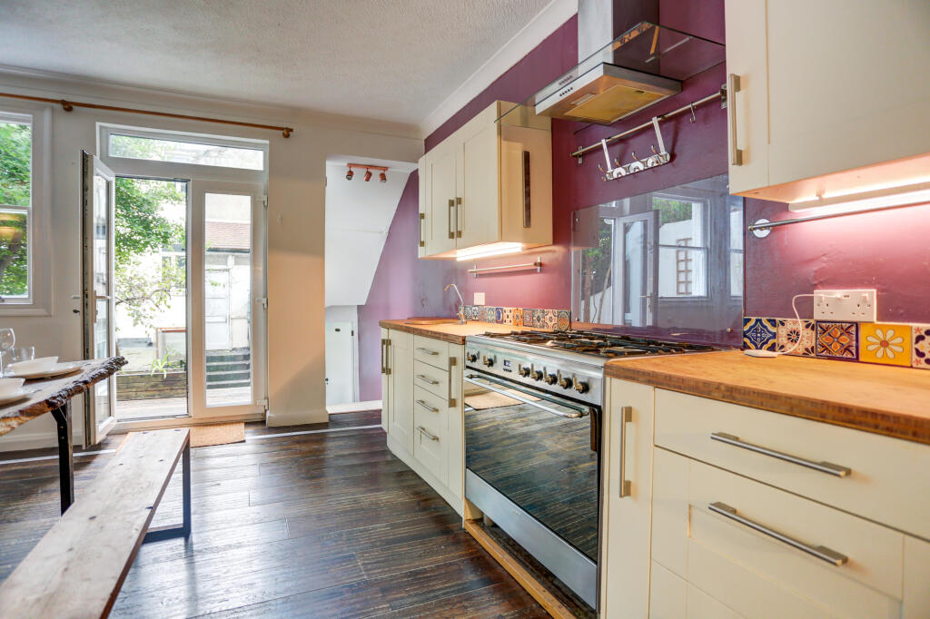 kitchendiner2