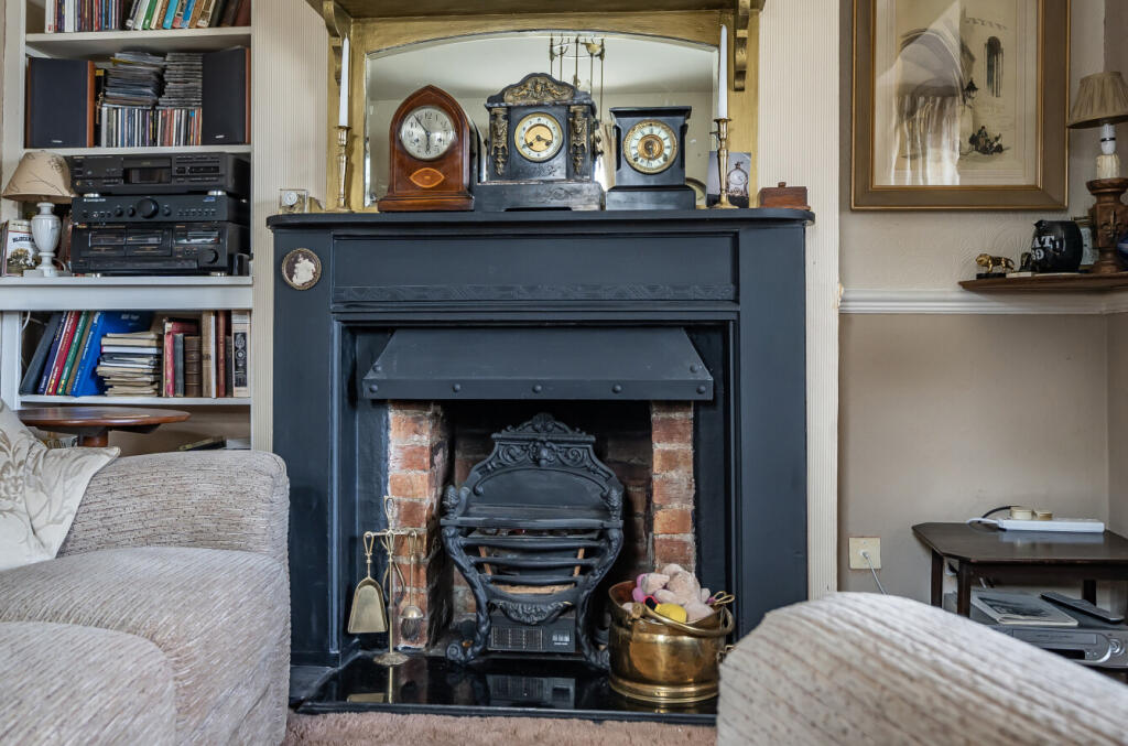 1345080-13-68adca...