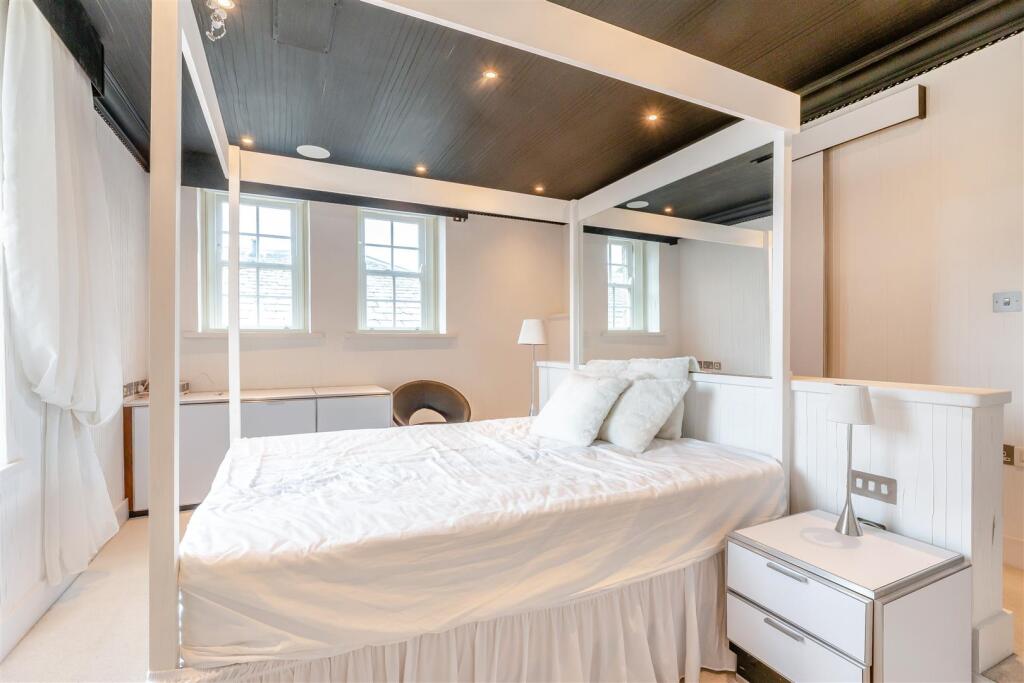 8654181-interior24.jpg
