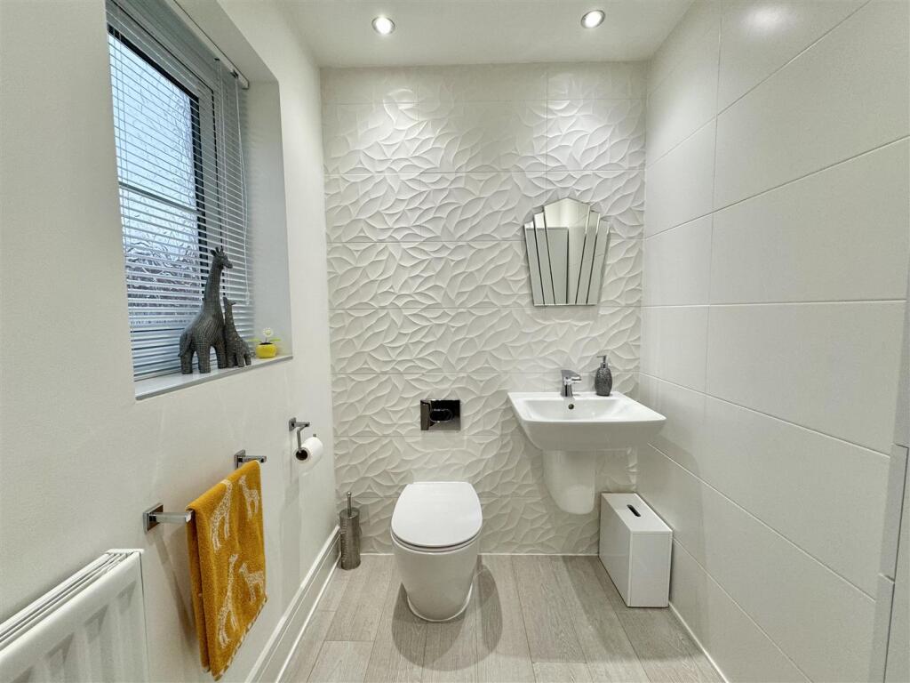 GROUND FLOOR WC