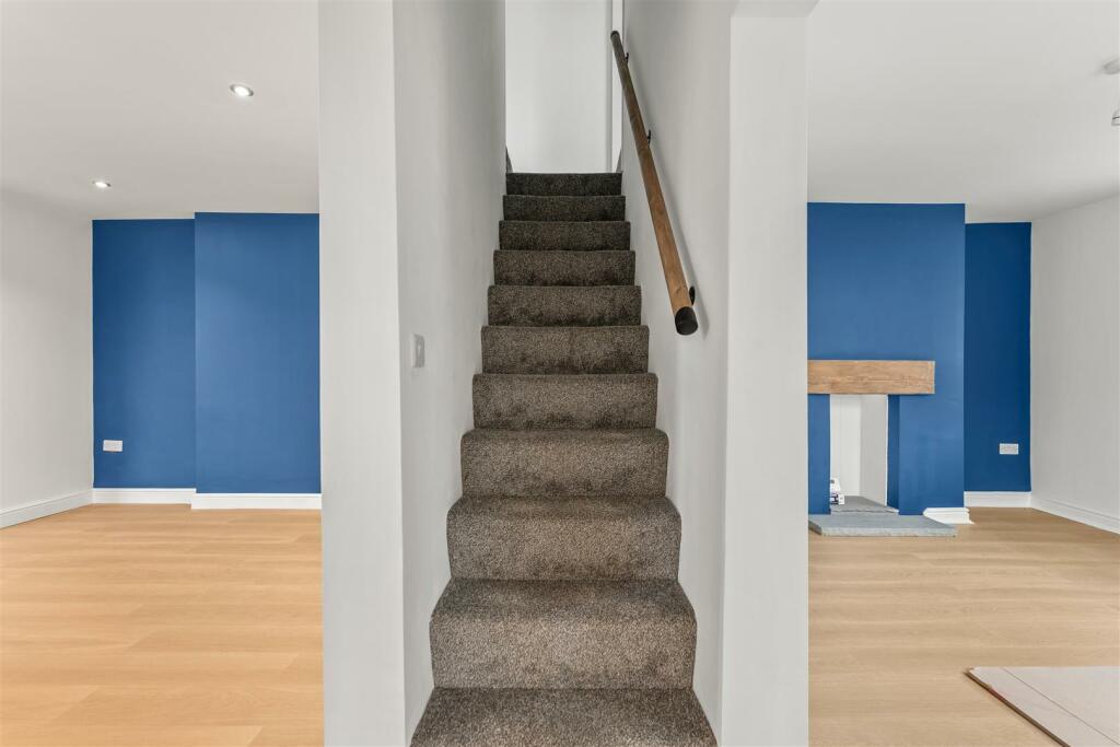 8 Bridle Road-17.jpg