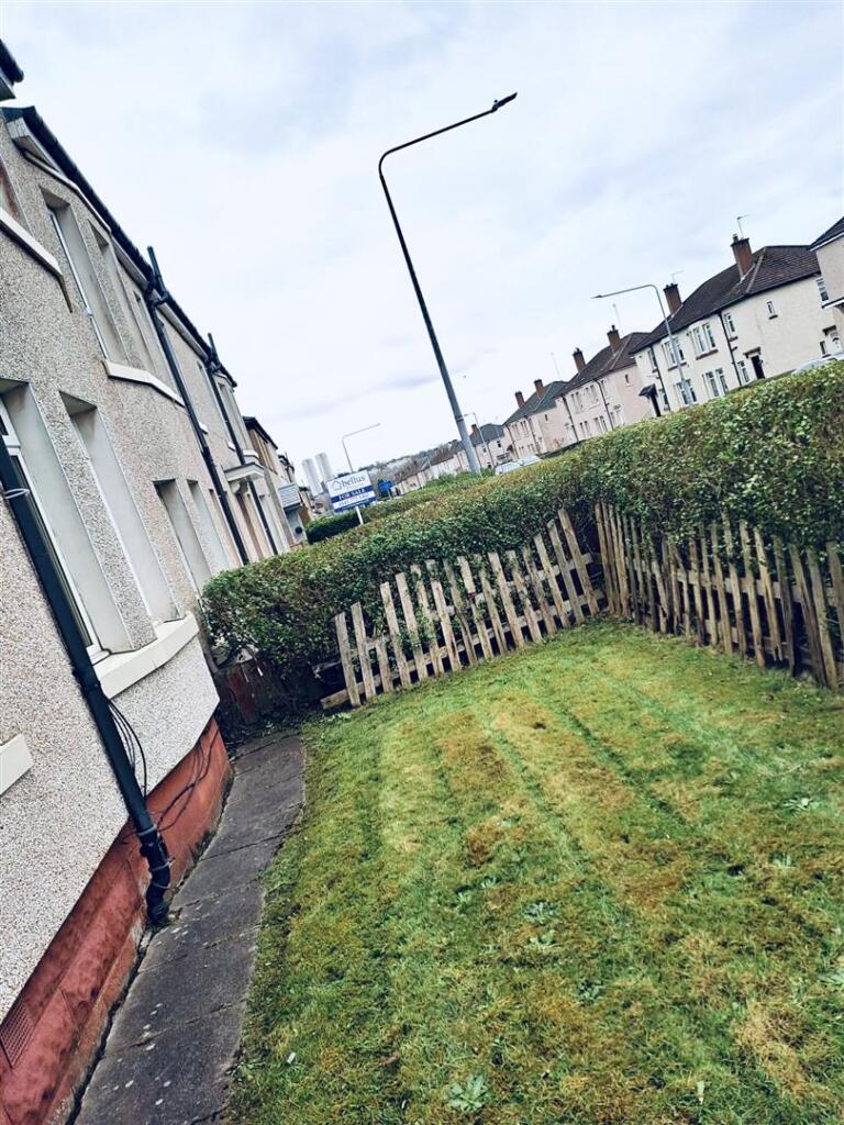 Flat 0:2, 91, Ashgill Road Glasgow 2.jpg