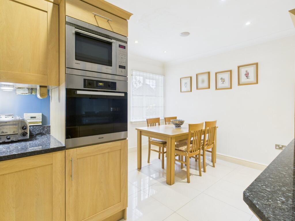 Kitchen/Breakfast