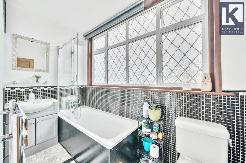 Seaforth Gardens, Epsom - KT19 0LP