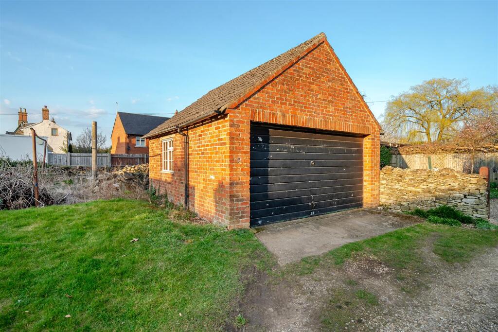 Sunnyside, 8 High Street, Gayton (22).jpg