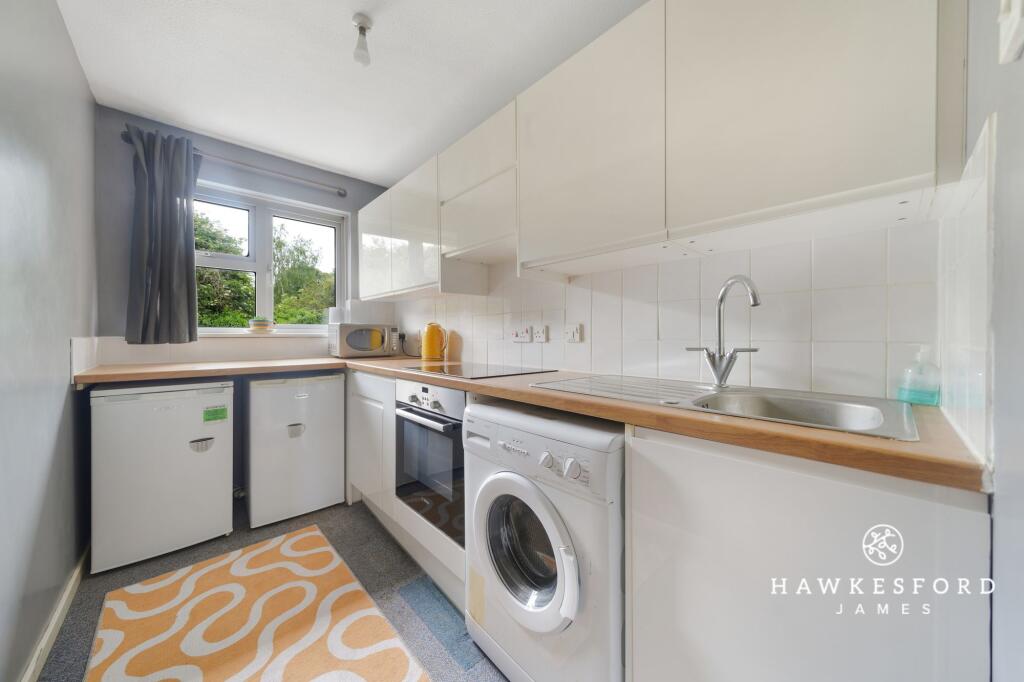 Whimbrel Close, Sittingbourne - Kitchen