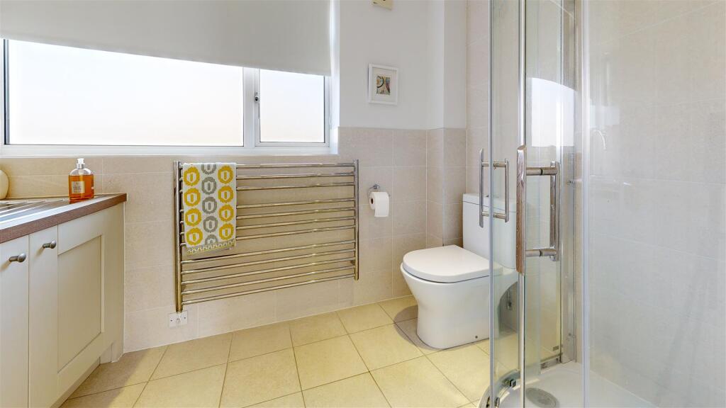 Bathroom (11).jpg