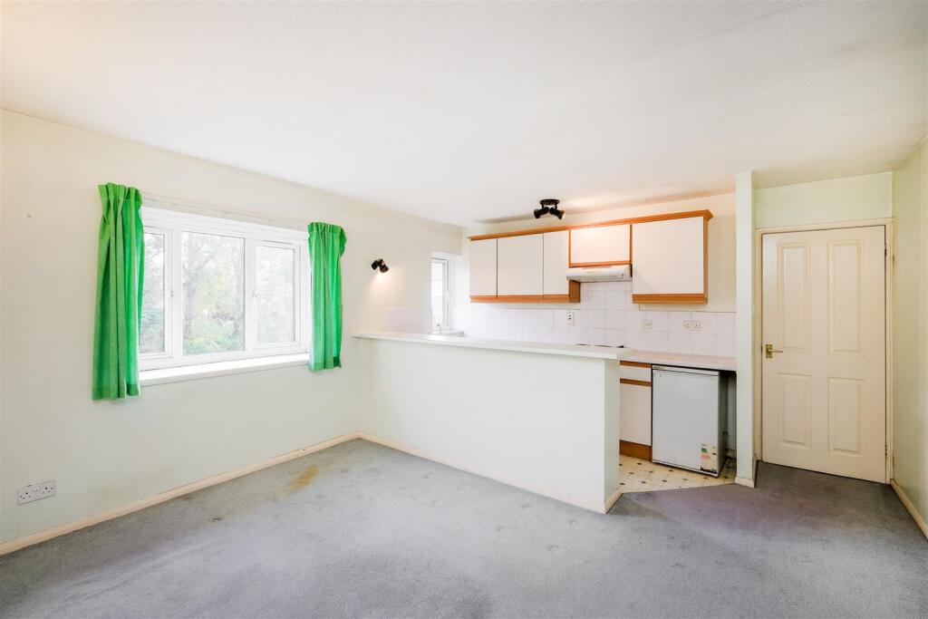 9 Felix court-11.jpg