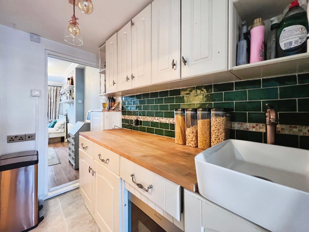 KITCHENETTE (ANNEXE)