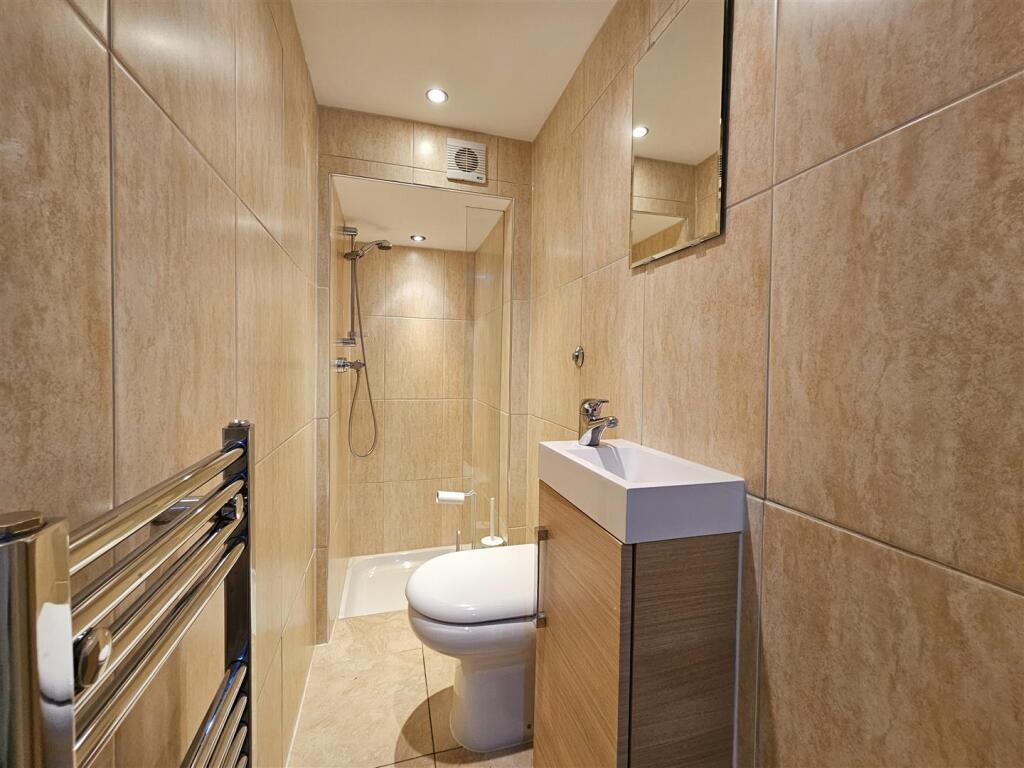 Lower Ground Floor WC