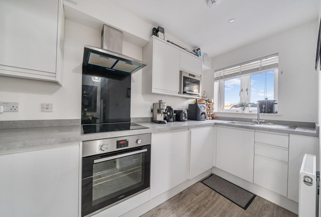 1373855-16-69023b...