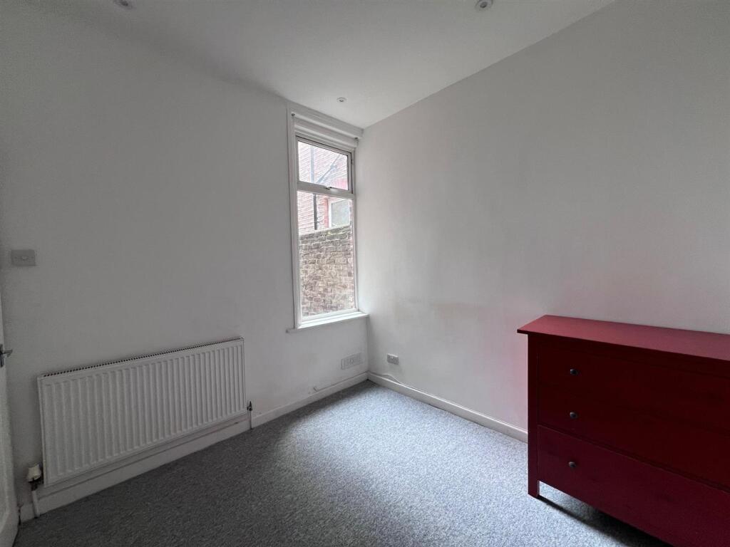 Bedroom 2.jpg