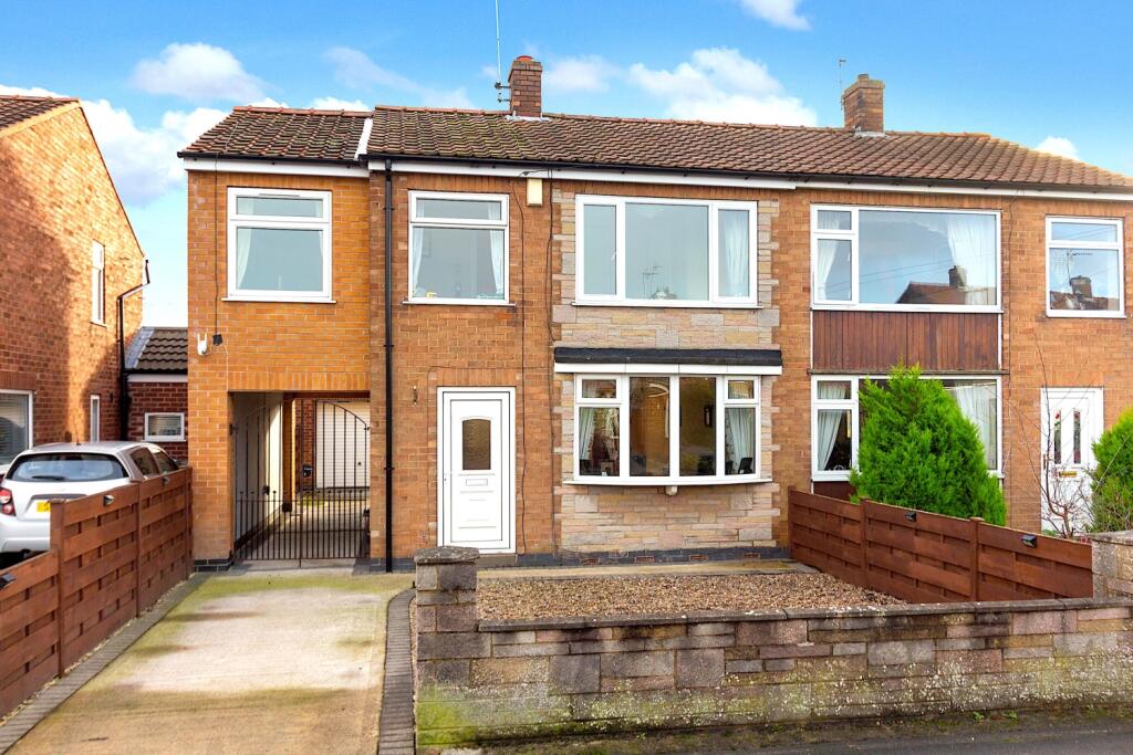Whitethorn Close -Front