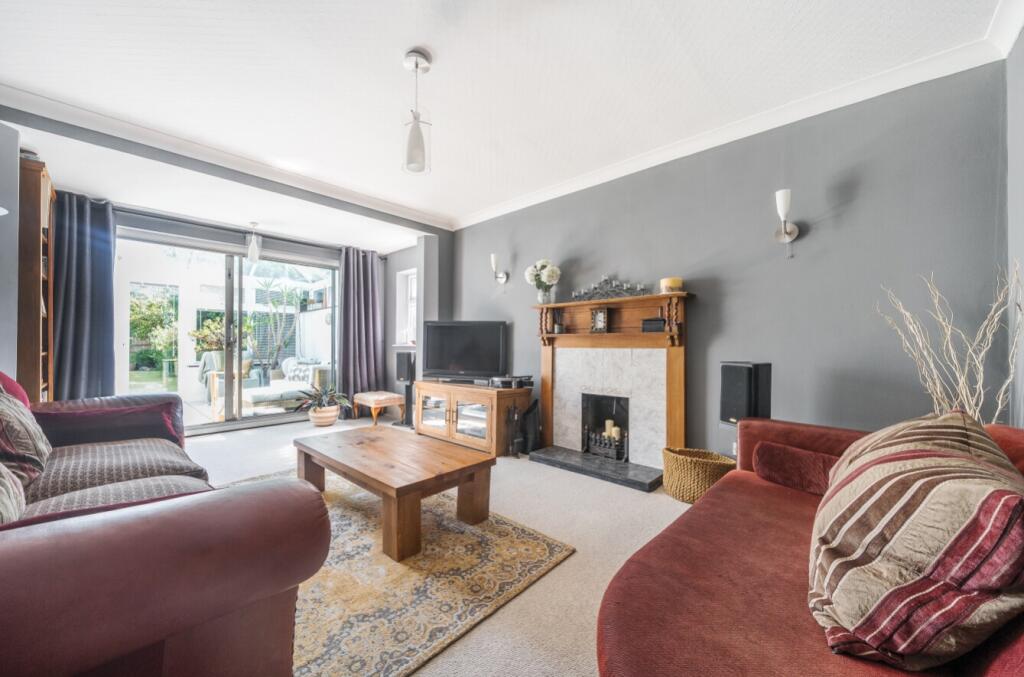 1303703-5-684b435957695-ARW