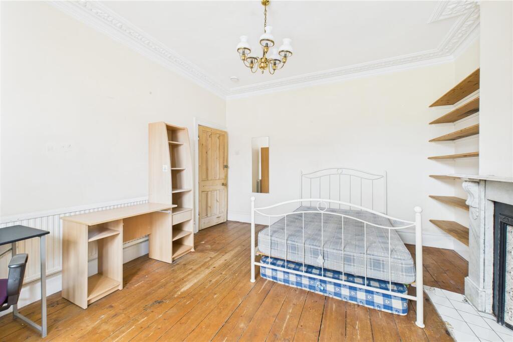 9 Christina Terrace, Hotwells, Bristol BS8 4QB | P