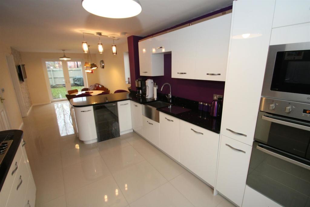 Dining Kitchen Aspect 6