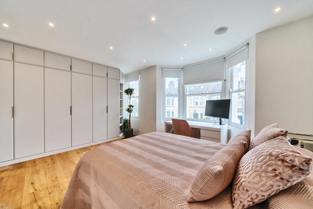 1331804-11-688906...