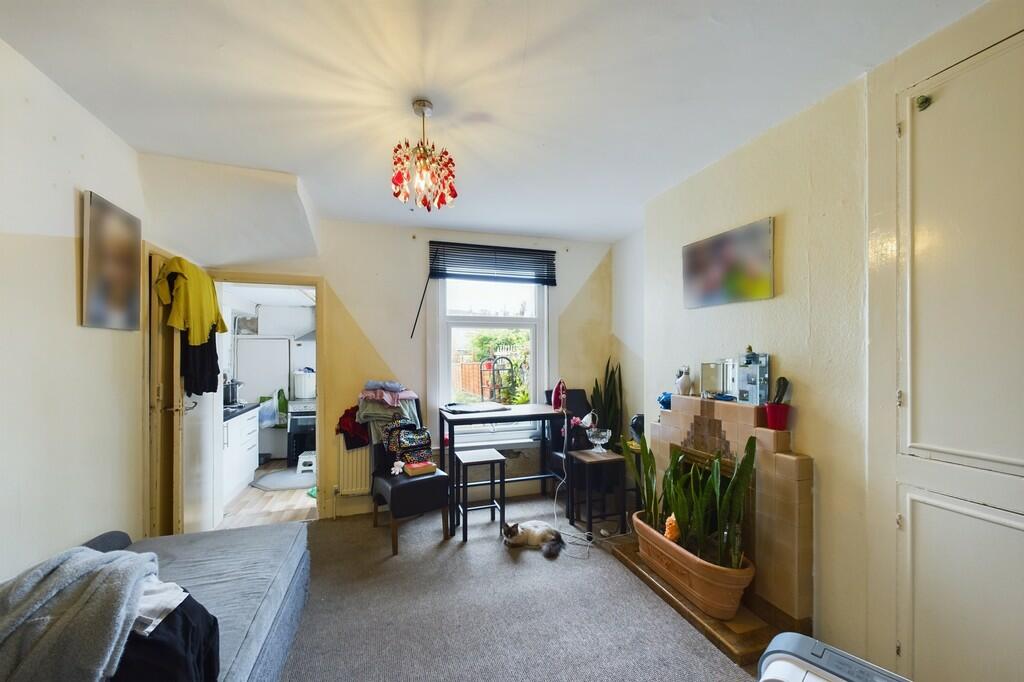 CAM01085G0-PR0427...