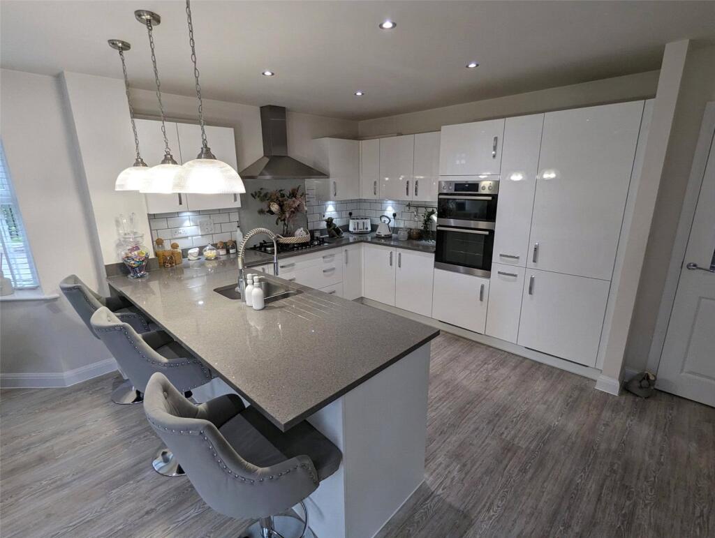 Kitchen/Family Room