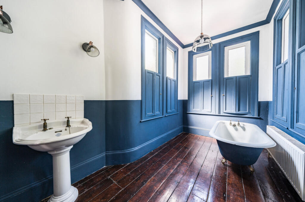 1303418-15-68504d...