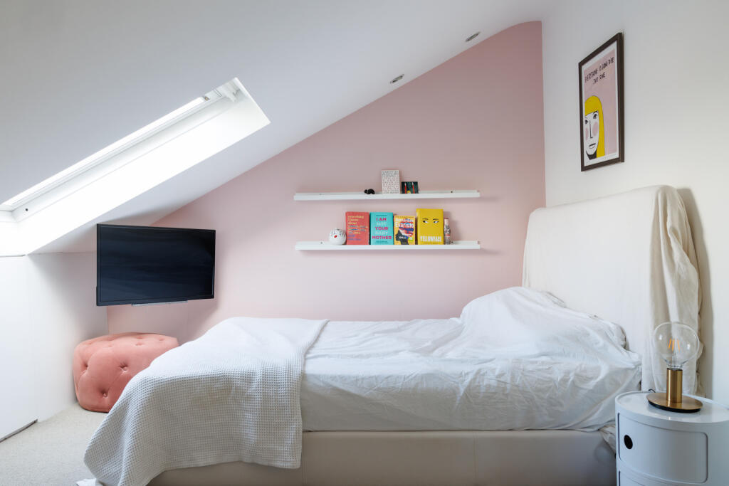 309178 - LillieshallRoad-SW4-JSouteyrat-18957.jpg