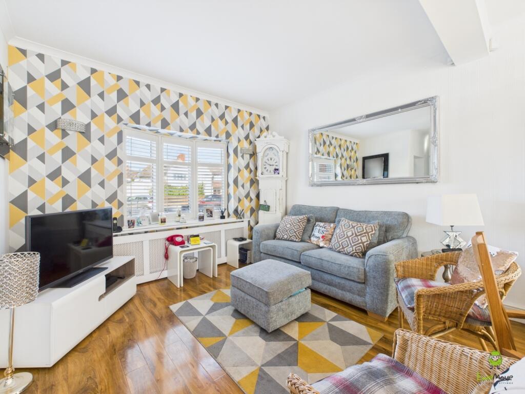 CAM04399G0-PR0038-STILL006