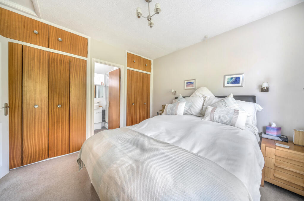 13542351068c963b63bf50