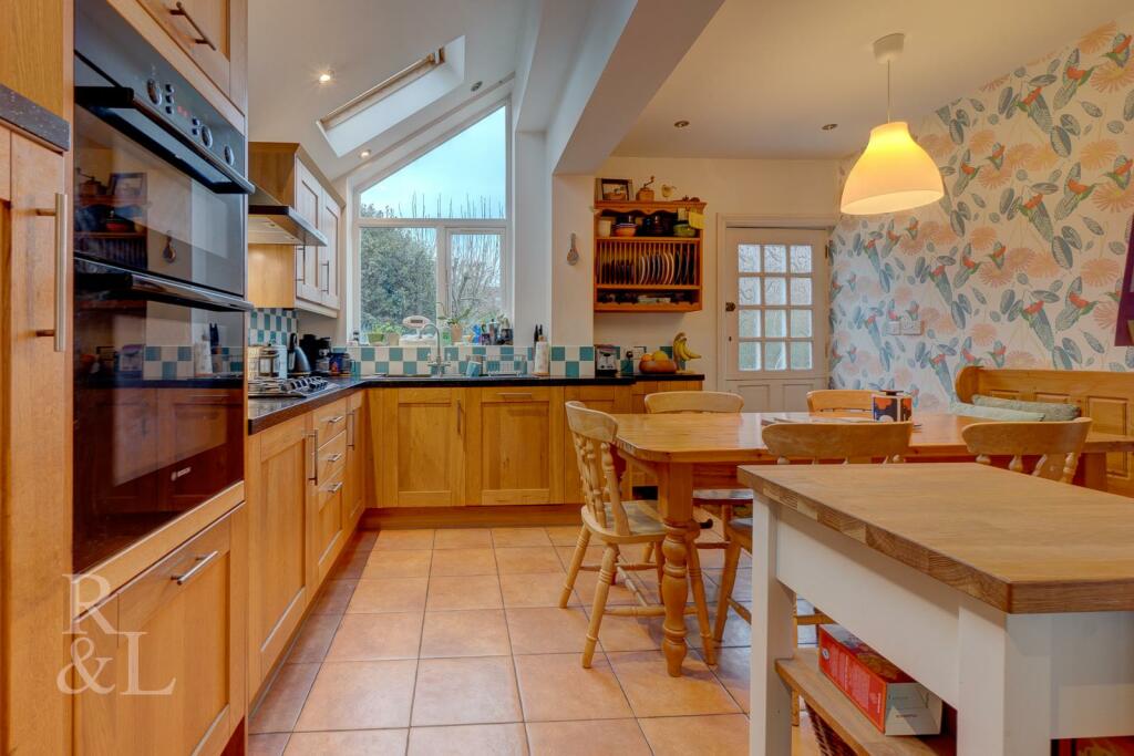 Chantrey Road (10).jpg