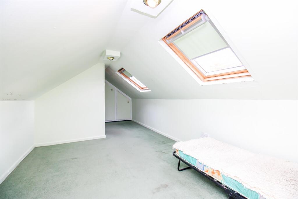 FIRST FLOOR LOFT ROOM