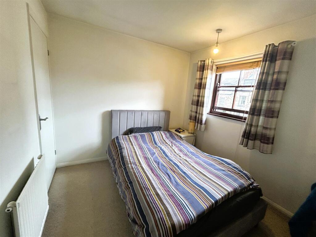 bed 2.JPG