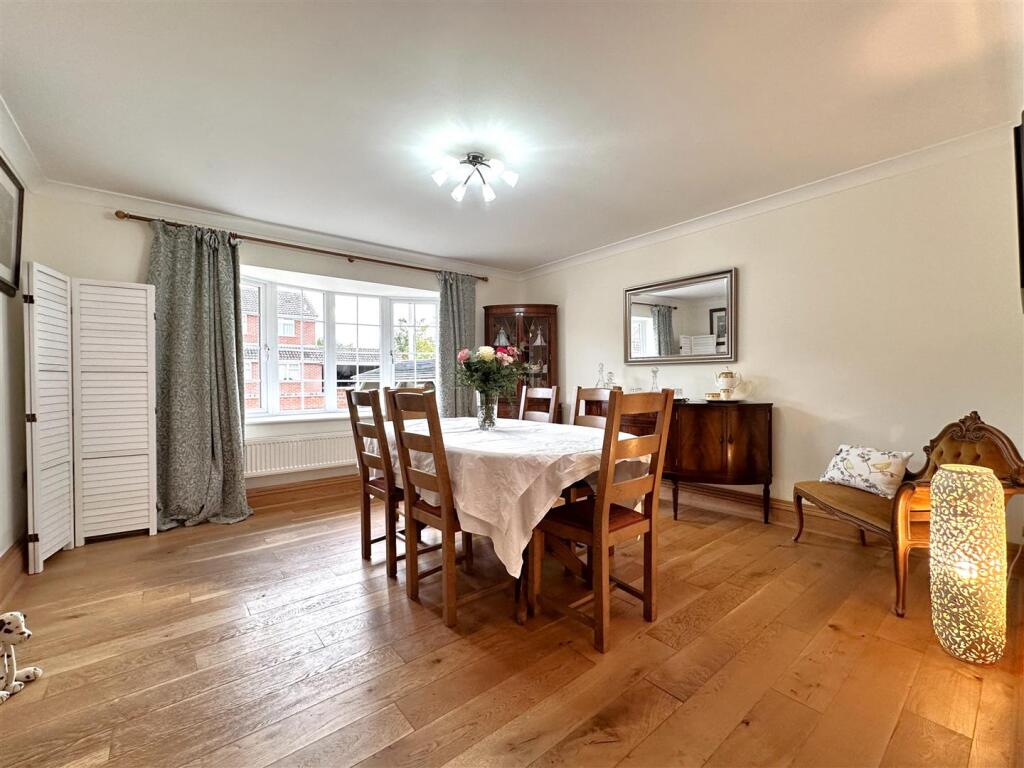 Dining/Family Room 405