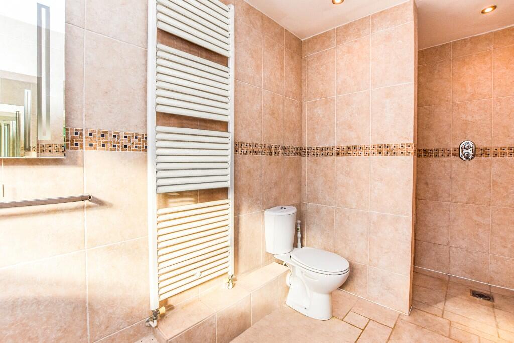 Ensuite shower room