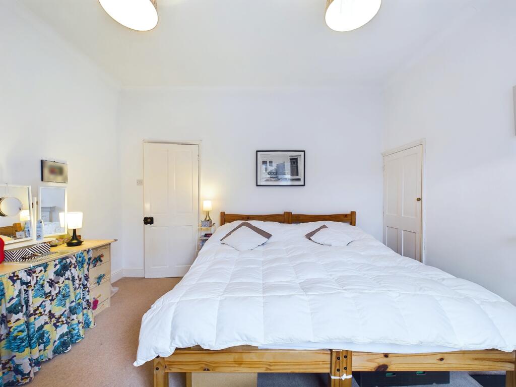 CAM03162G0-PR0187-STILL013