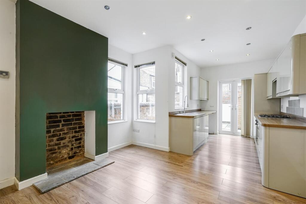 Dining/Sitting Room