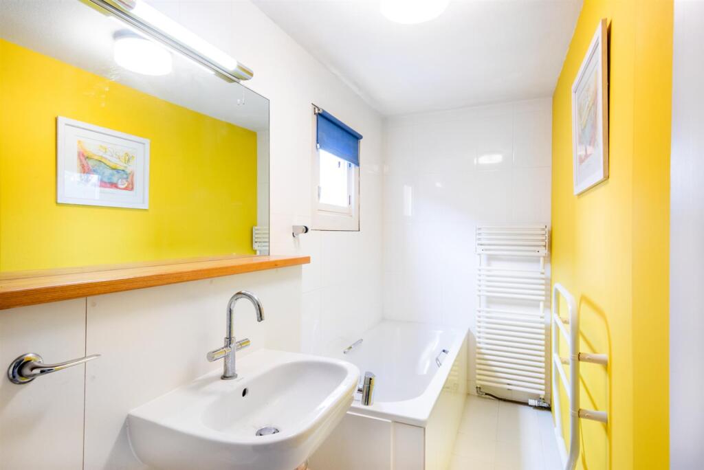 Second Floor Bathroom.jpg