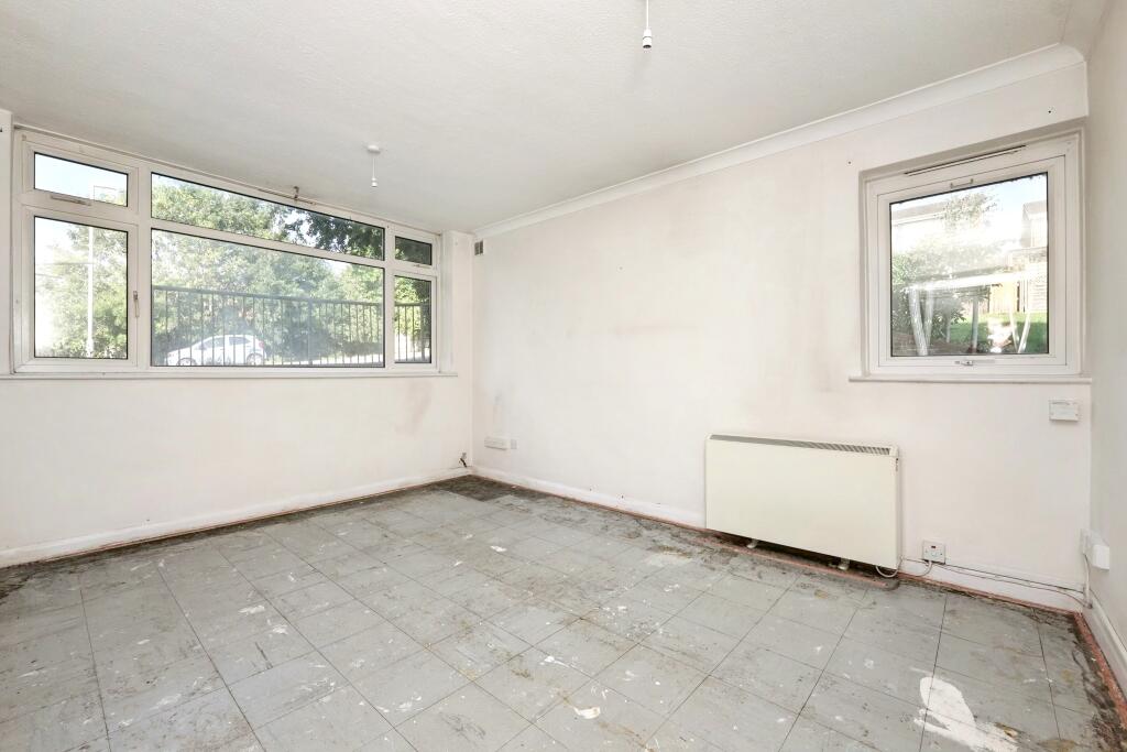 17 Halstead Close, Headcorn Drive, Canterbury, Kent, CT2 7UD