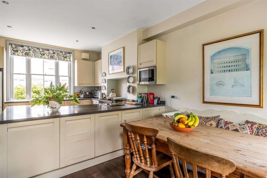 Kitchen/Breakfast Room