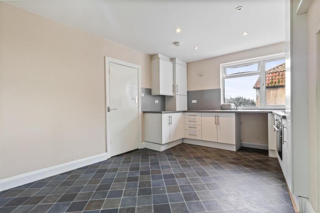 35a Goring Road_006.JPG