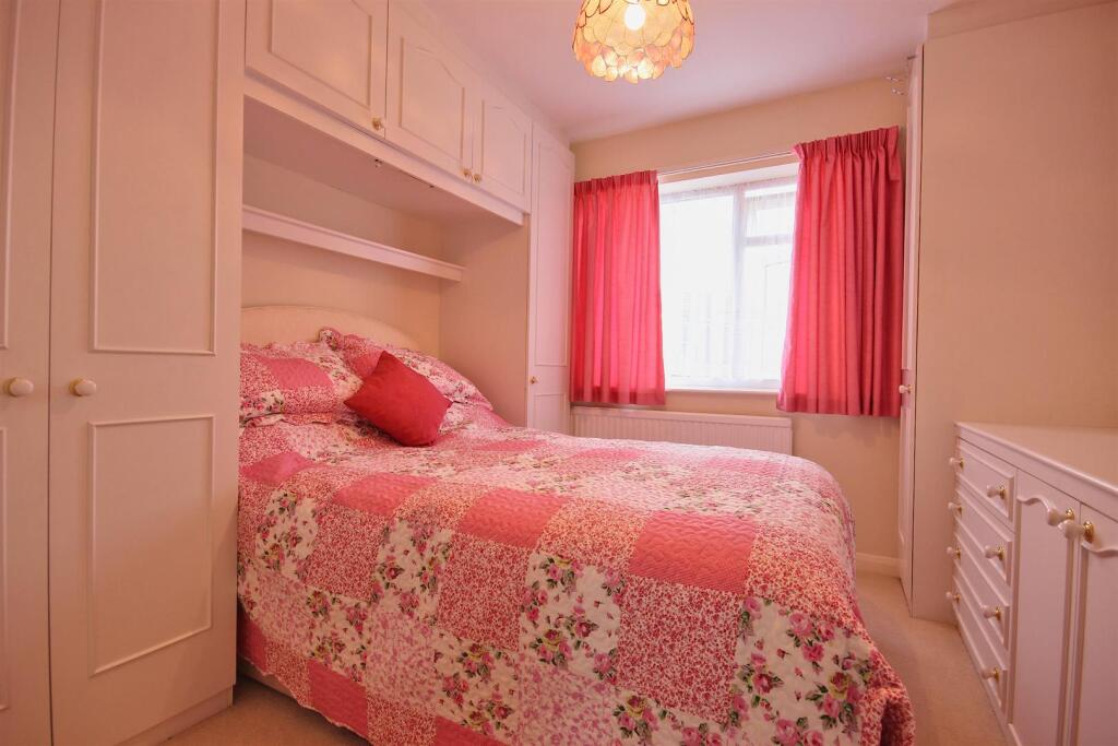 BEDROOM 2 (REAR)