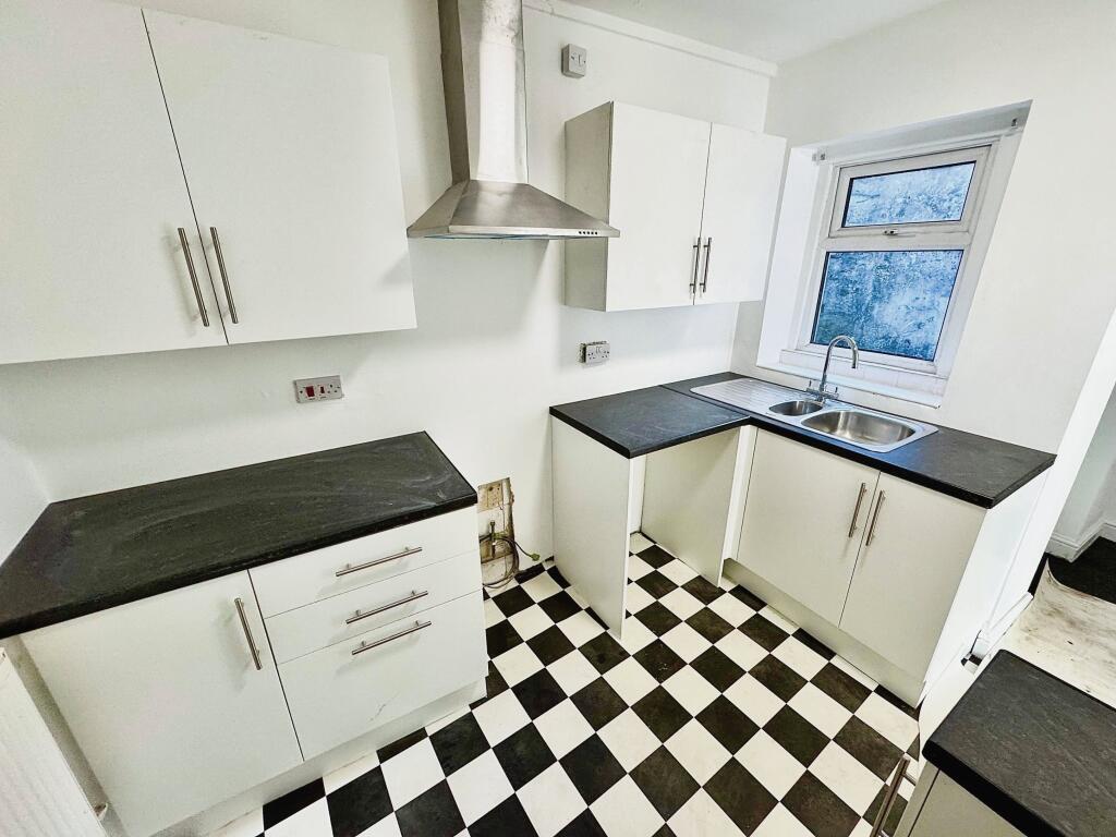 985689b4-IMG-2025012