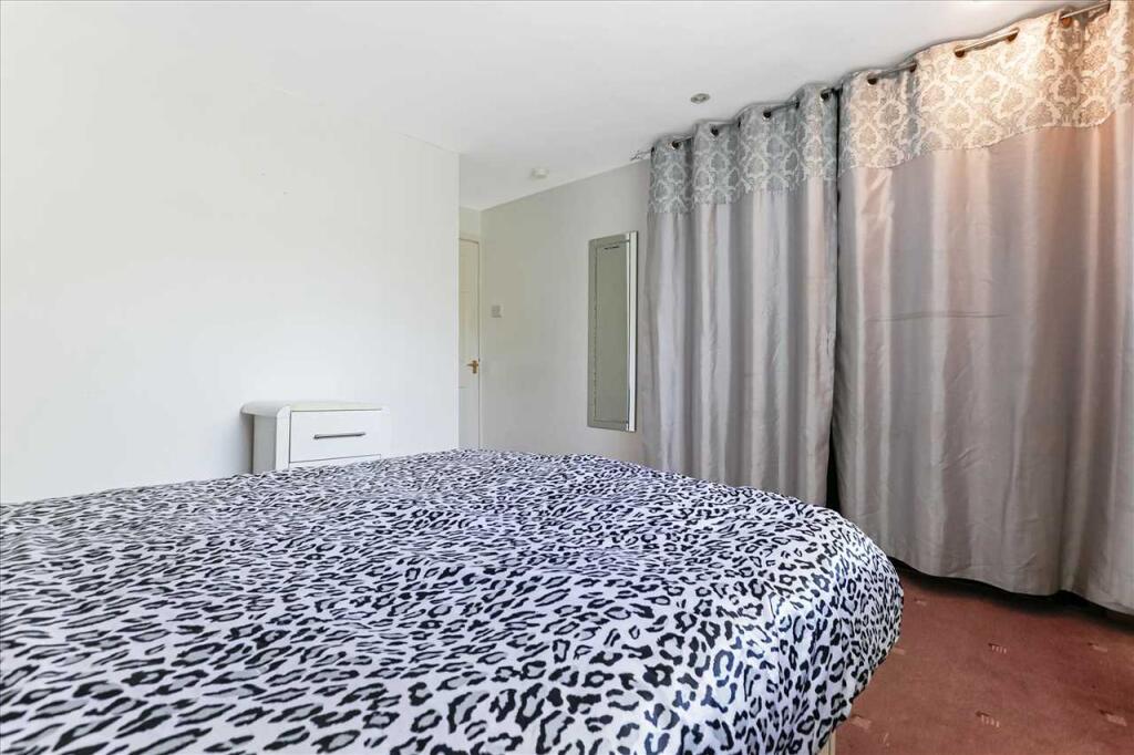 Bedroom One (2)